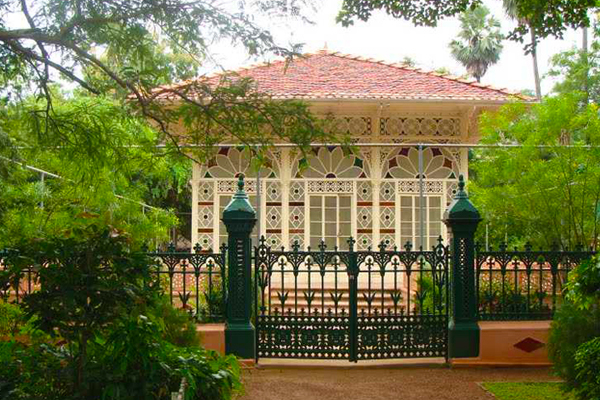 Shantiniketan Tour Packages